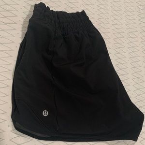 Lululemon Black High Rise Hotty Hots Tall 10